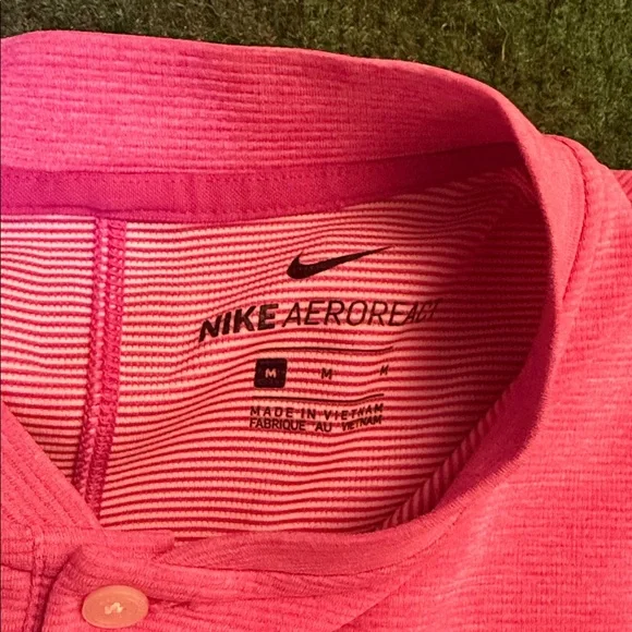 Tiger Woods by Nike Aeroreact Mock Neck Polo (Pink with Black accents / Size M) - Picture 2 of 7